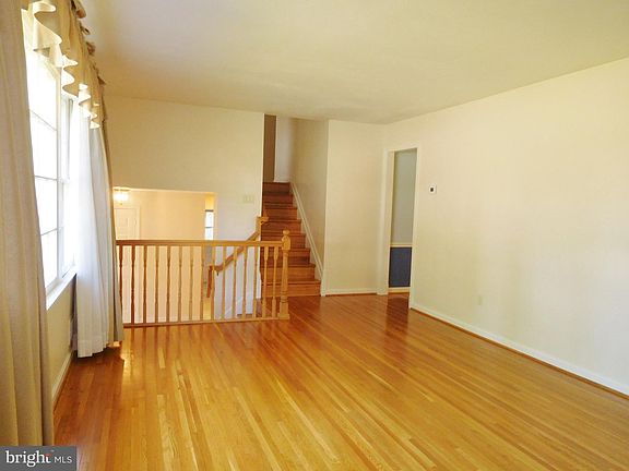 3rd image of 8213 Donset Dr