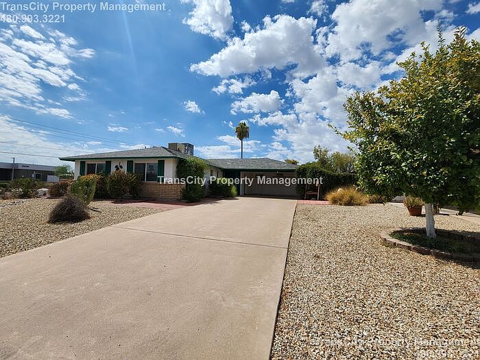 1st image of 2345 E Paradise Dr