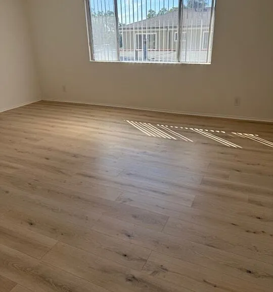 559 Hyde Park Pl #3 — Photo 3