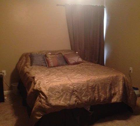 4th image of 405 Marshall Ct NW Unit 08