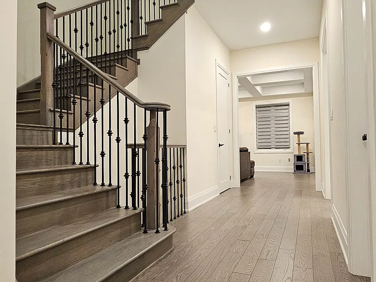 147 Hillsview Dr — Photo 14