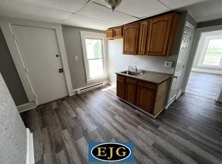 405 Manchester St APT 2, Manchester, NH 03103