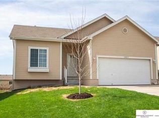 18017 Gertrude St, Omaha, NE 68136