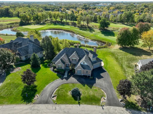 1519 Bull Valley Dr, Woodstock, IL 60098