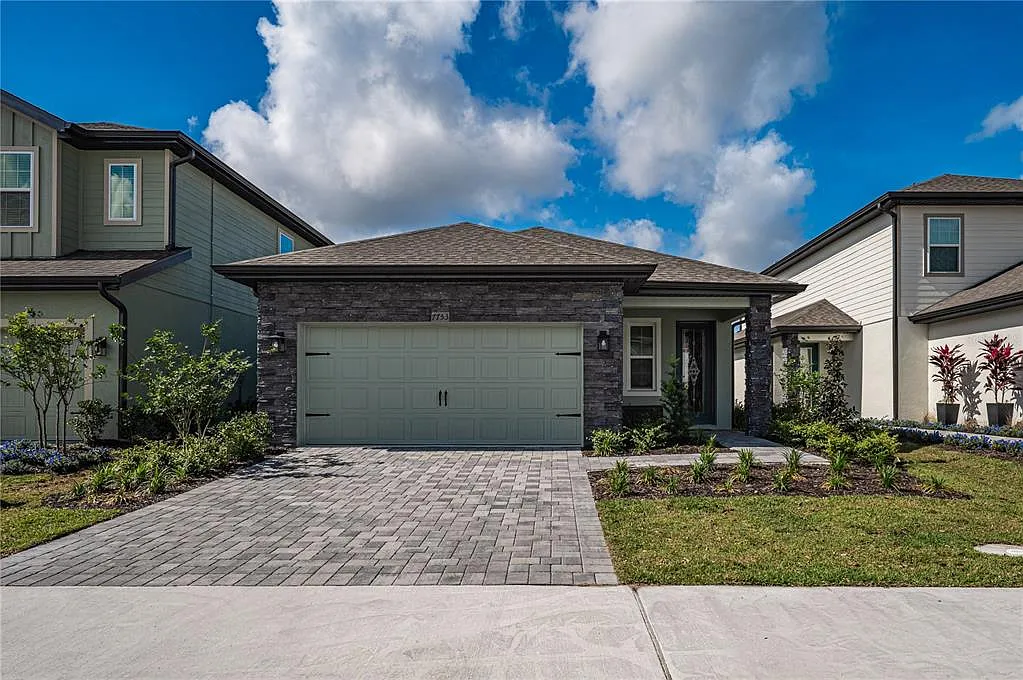 3 bed, 2.0 bath, 1497 sqft, $2,850 — Photo 1