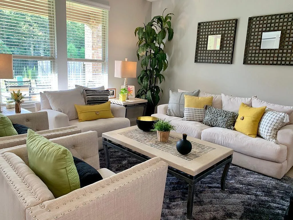 4 bed, 3.5 bath, 2944 sqft, $3,200 — Photo 2