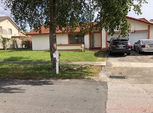 20121 NW 62nd Ct, Hialeah, FL 33015
