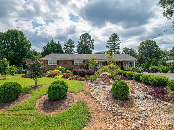 2384 Abby Ave, Lincolnton, NC 28092