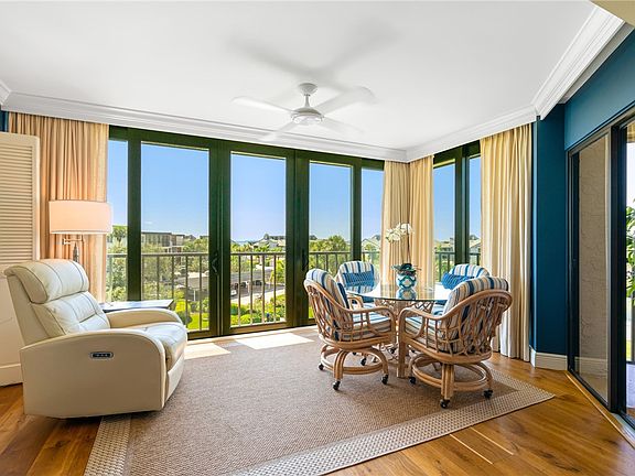 5th image of 1821 Mooringline Dr #Penthouse B