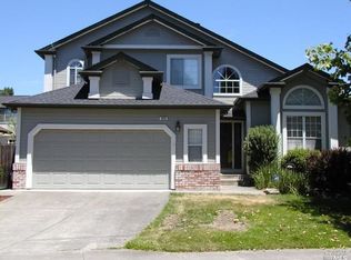 5060 Deerwood Dr, Santa Rosa, CA 95403