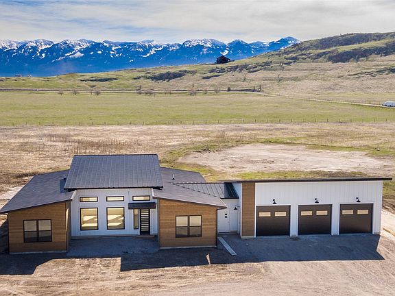 4th image of 38040 Valley Hills Ln
