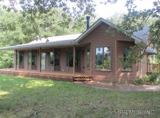 2442 Seminary Rd, Brighton, IL 62012