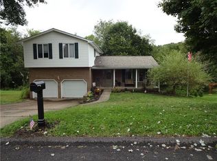 4067 Briarwood Dr, Jeannette, PA