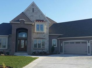 N19W24651 River Edge Ct, Pewaukee, WI 53072