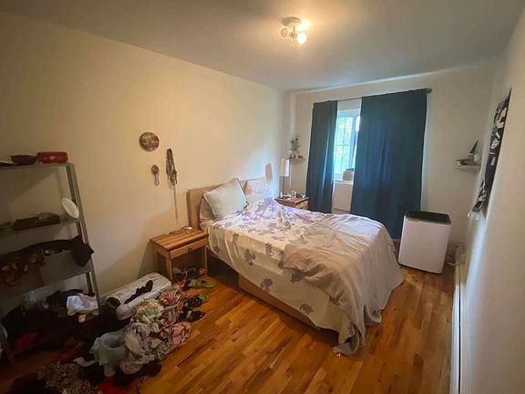4th image of 31-17 30th St #1F
