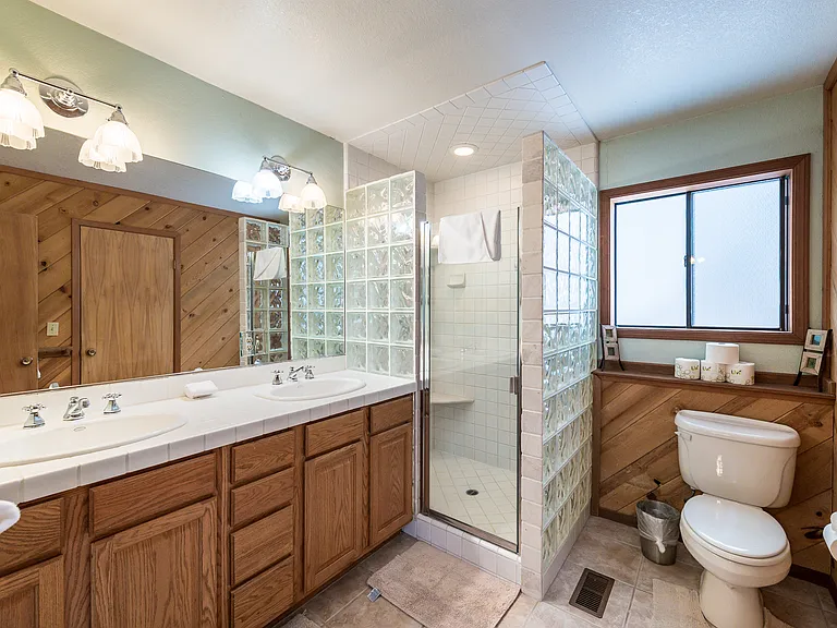 7995 Forest Glen Dr — Photo 18