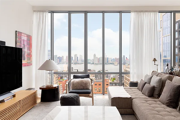 Sold by SERHANT. | media 3
