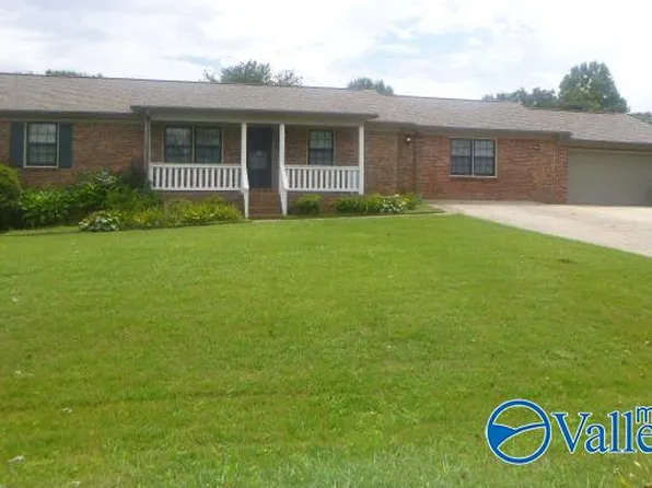 120 Jane Dr, Hazel Green, AL 35750