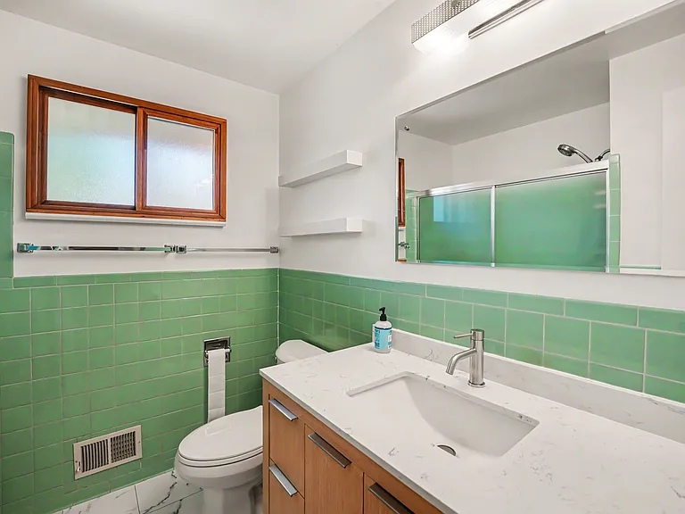 6630 S Washington St — Photo 11