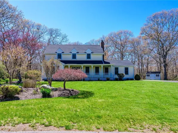 54 Fox Ridge Cir, South Kingstown, RI 02879