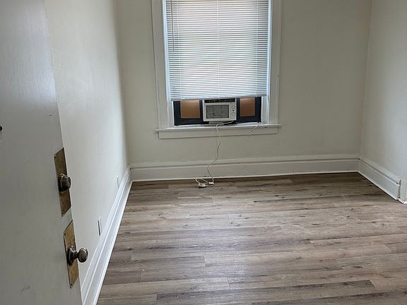2nd image of 3347 1/2 N High St APT 1
