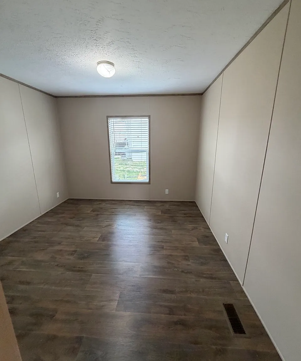 3 bed, 2.5 bath, 1920 sqft, $1,850 — Photo 4