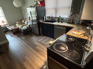 940 W Lovell St APT 2, Kalamazoo, MI 49007