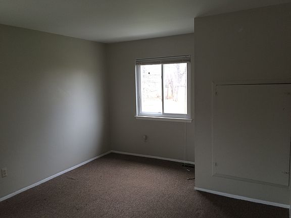 5th image of 15798 Dupage Blvd