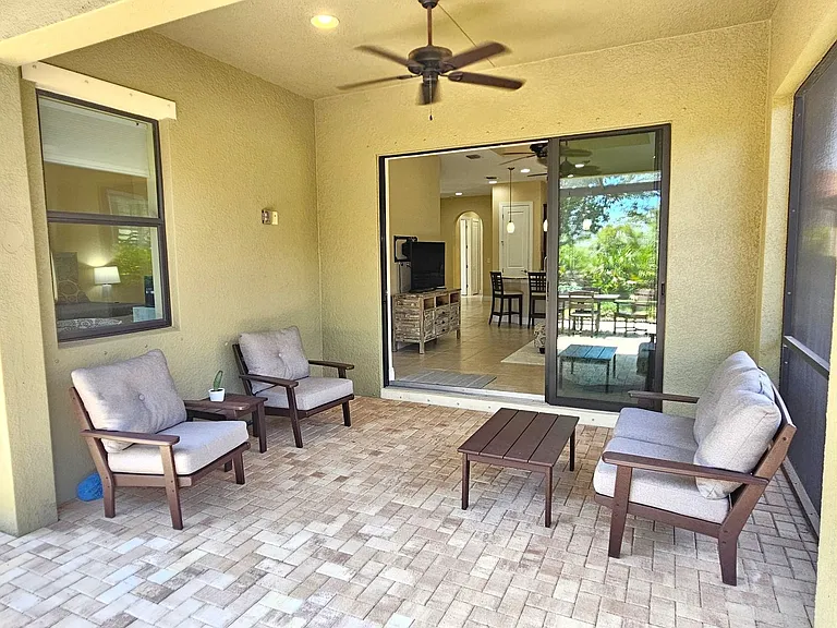10361 Crooked Creek Dr — Photo 35