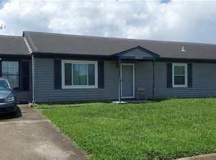 1004 King Arthur Dr, Chesapeake, VA 23323