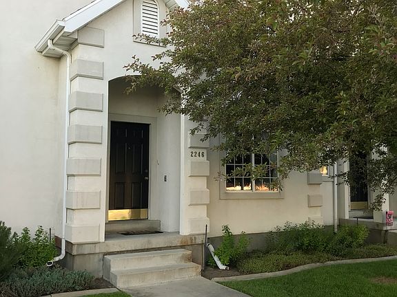2nd image of 2246 W Davencrest Ln