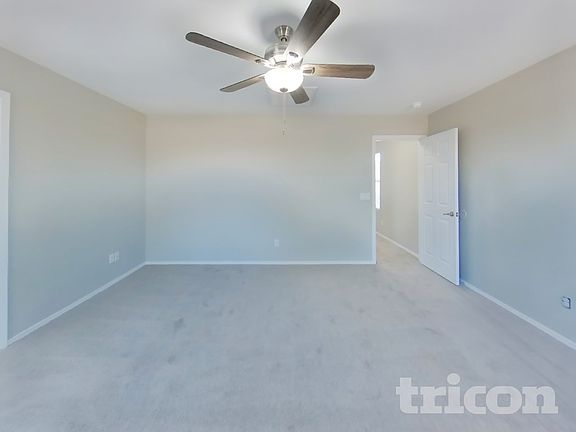 5th image of 1004 E Kelsi Ave