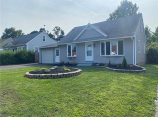 97 Alcott Rd, Rochester, NY 14626