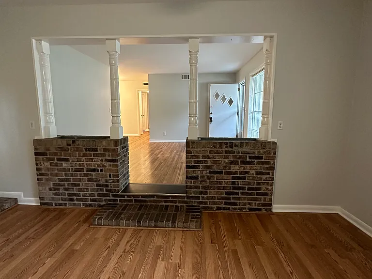 5096 Crestwood Rd — Photo 10