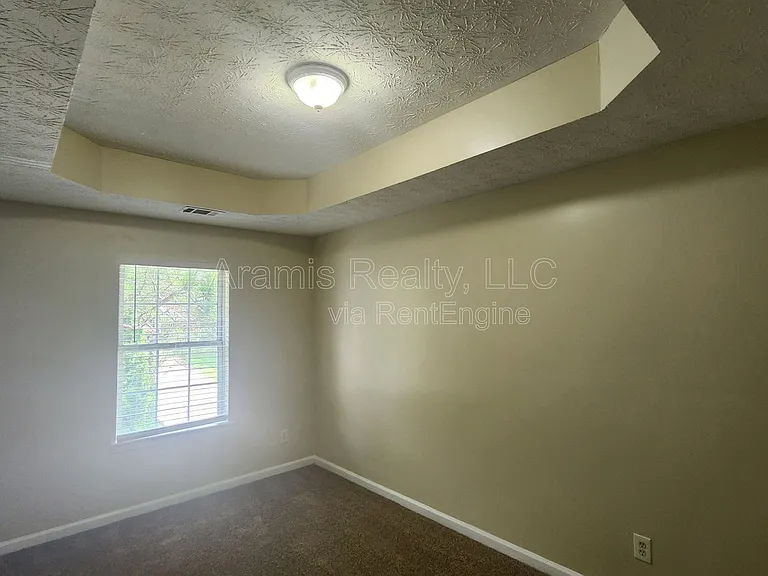 207 Kendrick Estates Dr — Photo 9