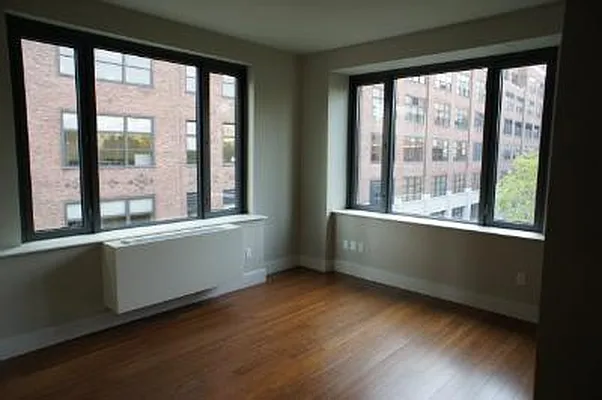 Rented by R New York | media 37