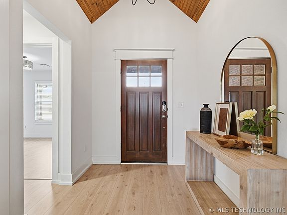 5th image of 10442 S 233rd East Pl