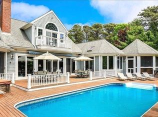 275 Bridge St, Osterville, MA 02655