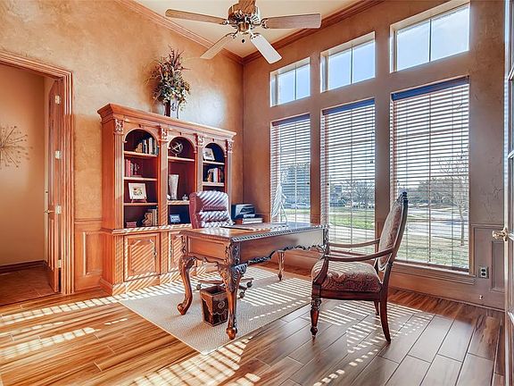 5th image of 3613 Gardenia Dr