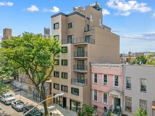 Rented by Real Team Brokerage | media 7