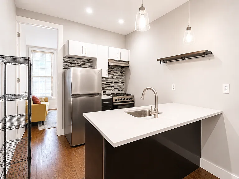 901 Saint Johns Pl #1A — Photo 2