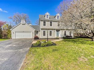 715 Five Mile Line Rd, Webster, NY 14580