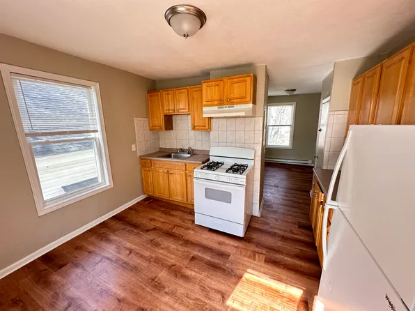 40 Hurd St #2, Melrose, MA 02176