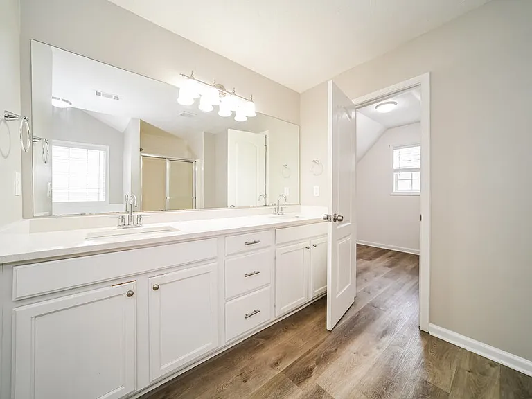 129 Makenna Dr — Photo 12