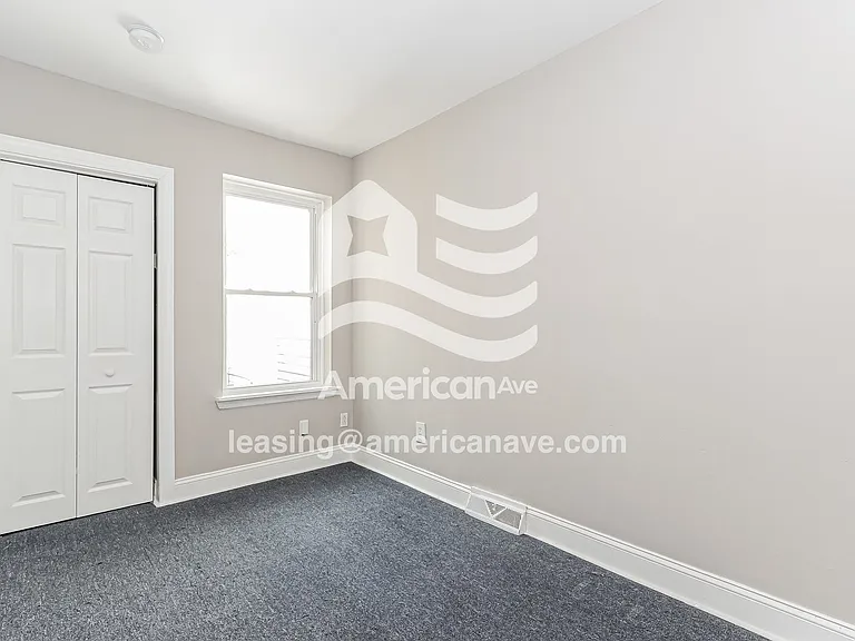 1322976_013_bedroom_13.jpg