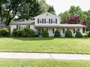 9 Elinor St, New Monmouth, NJ 07748