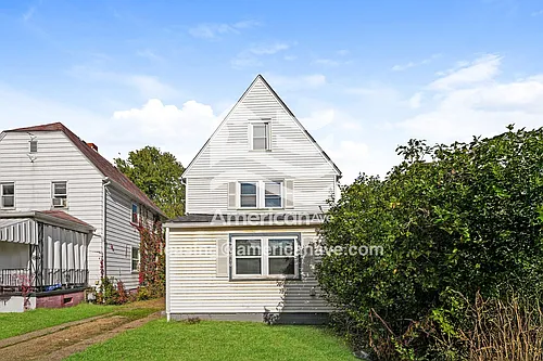 1610 McMinn St Photo 1