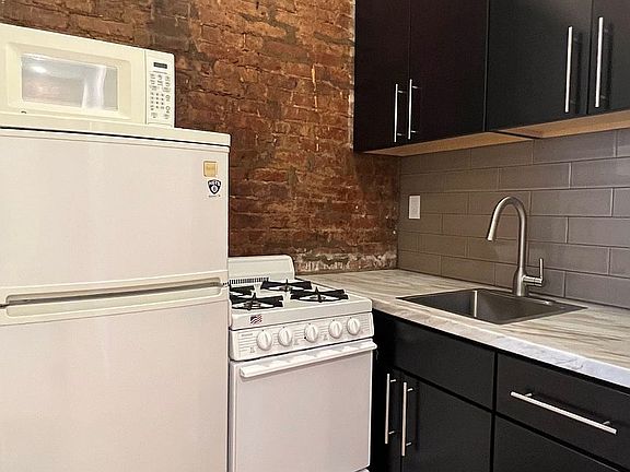 4th image of 254 W 93rd St APT 7