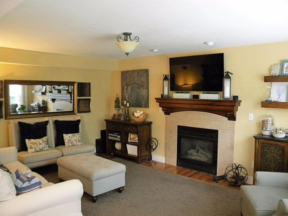 4th image of 6203 Lakewood Dr