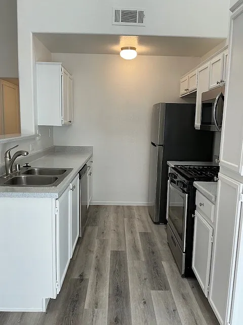 2 bed, 2.5 bath, 1200 sqft, $1,849 — Photo 4